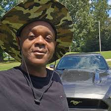 Derrick Bowen in people