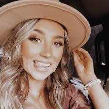 Abigail Duvall's Instagram, Twitter & Facebook