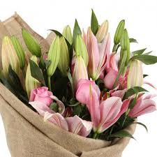Check spelling or type a new query. 5 Best Flower Bouquets To Present To Your Partner On Anniversary Blog Myflowertree