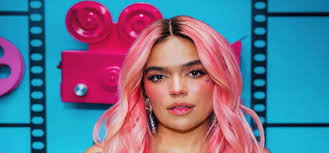 Karol G anuncia una gala benéfica en Miami para apoyar que mujeres persigan  sus sueños