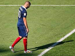Нападателят попадна в разширения състав на франция за европейското първенство. Karim Benzema Isklyuchen Iz Sbornoj Francii Iz Za Mate Valbuena Chempionat