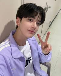 Eric: Saya aslinya 3 orang 🙂 . . . . ===================================  💖DON'T FORGET💖 🌼: Like, Comment and Share. 🌸: Repost? Tag/Cr. 🌺: Save?  Comment 📌: Sub Unit @juyeonz11 📌: media partner @zonanyanct.id  ===================================