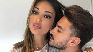 Le ombre di crisi della coppia sono ormai un ricordo lontano: Uomini E Donne Rosa Perrotta E Pietro In Crisi Arrivano Le Conferme Lanostratv