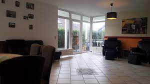Mietwohnung (tiefparterre) gemütliche einliegerwohnung im einfamilienhaus in hennef uckerath! 3 Zimmer Wohnung Zu Vermieten Am Schiefenberg 2 53773 Hennef Sieg Rhein Sieg Kreis Mapio Net