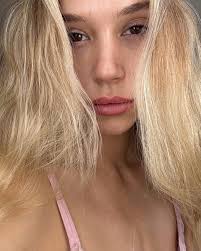 caitlyn.rae GETS #LIPBLUSH WITH #RUTHSWISSA + WE ARE OBSESSED ‼️❤️😍