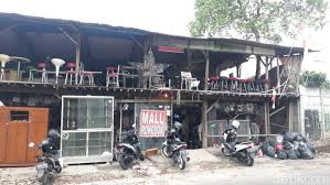 Disini kami menawarkan banyak keunggulan bagi saudara yg hendak menjual barang bekas dirumah saudara.… Berbelanja Ke Mal Rongsok Pusatnya Barang Bekas Di Depok