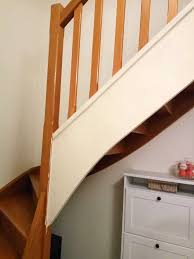 Quelle peinture utiliser pour repeindre un escalier ? Comment Repeindre Facilement Un Escalier En Bois Forumbrico