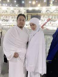 Mengisahkan seorang ayah mertua yang jatuh. Gusar Saudara Baru Marsha Hilang Menatap Kaabah Di Depan Mata Kaw Rojak Daily