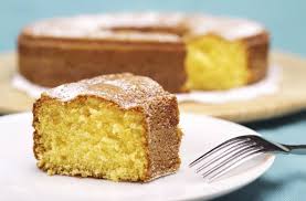 Per dare un buon aroma al ciambellone unite all'impasto il contenuto di una bacca di vaniglia (o il contenuto di una fialetta d'aroma di vaniglia) oppure la buccia di un limone (o di un'arancia) grattugiata. Ciambellone Al Limone Senza Uova Latte E Burro Ricette Di Checucino It