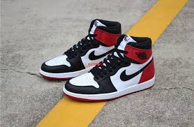 Air Jordan 1 Retro High Og Black And White Air Jordan 1 Retro High Og Black Toe 555088 125 In 2020 Air Jordans Retro Jordan Shoes Girls Air Jordans