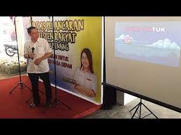 Innocent dogs, you must remember this man!!, along with a smiling picture. Penang Cm Lim Guan Eng Dances To Gst Song Youtube