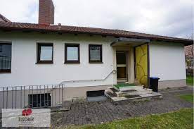 Wir mochten sie informieren, dass dieses wunderschone lichtdurchflutete einfamilienhaus mit einem traumhaften sudgarten zum verkauf steht. Bungalow Mit Erweiterungspotenzial In Ruhiger Lage In Ismaning Fischer Immobilien