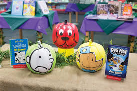 Plan A Pumpkin Painting Contest Classes Decorate Pumpkins To Look Like Their Favorite Book Characters Pumpkin Books Book Character Pumpkins Character Pumpkins