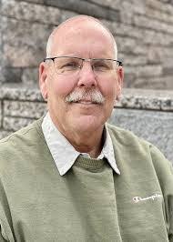 Mark Snavely's Instagram, Twitter & Facebook