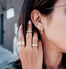 Le piercing à l'oreille est très courant, et le risque d'infection l'est également! 1001 Looks Et Conseils Pour Le Piercing Oreille Reussit