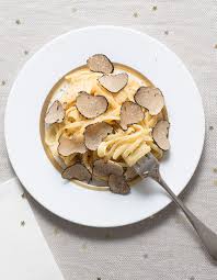 Pates Truffe Et Noix Pour 6 Personnes Recettes Elle Recette Truffe Alimentation Meilleur Recette