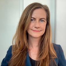 Meredith Crowley's Instagram, Twitter & Facebook