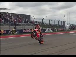 Pour les articles homonymes, voir márquez. Americas Gp Marc Marquez Wheelies The Checkered Flag Youtube