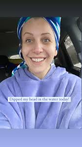 Yalllll my girl is under water😍🏝️🧜🏽‍♀️