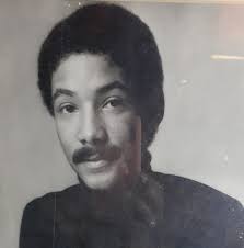 What advice or input can you provide about retiring to Margaritaville  Latitudes in Lake Chapala or Ajijic, including moving costs and gated  communities?