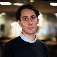 Jag helgar min födelsedag med lite humor 😊✨ Det bästa svar jag fått från  ChatGPT hittills. Jag bad GPT skriva ett ansökningsbrev för en  backend-utvecklare utan någon som helst erfarenhet av detta.… |