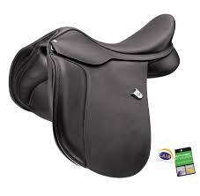 Bates Dressage Wide -koulusatula