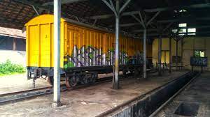 Nama bangunkarta berasal dari singkatan nama daerah asal dan daerah yang dilaluinya, jombang, madiun, dan jakarta. Stasiun Babat Wikiwand