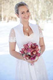 Wir begrüßen sie als leser auf unserem testportal. Das Hochzeitsdirndl Ist Mit Seinen Vielen Liebevollen Details Ein Wahrer Traum 3 Mit Dem Kelchkragen Und D Hochzeitskleid Dirndl Dirndl Hochzeit Braut Dirndl