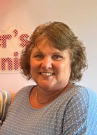 Krystal Dees's Instagram, Twitter & Facebook