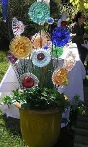 Nice To Add Solar Light To Planter And Use Already Bent Bird Feeder Hangers Glass Garden Art Garden Art Glass Garden Flowers