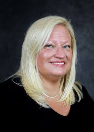 Jennifer Shappell's Instagram, Twitter & Facebook