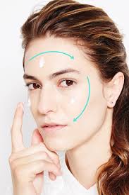 3 cách trang điểm bằng tay vẫn tạo nên vẻ ngoài hút hồn