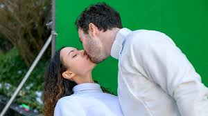 Die deutsche telenovela „sturm der liebe wird seit 2005 im ersten gezeigt. Video Kussszene 3599 Sturm Der Liebe Ard Das Erste