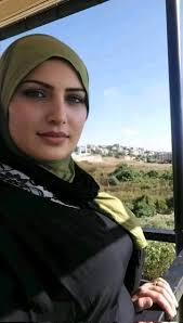 الاسم : سهام عبدالعزيز 35 عام البلد : السعودية 🇸🇦 المهنة : سيدة اعمال  ثرية جدا الطلب: زواج شرعي التكاليف على حسابي اريد شخص رومنسي لعلاقة سعيدة  لا يهم العمر ولا يهم