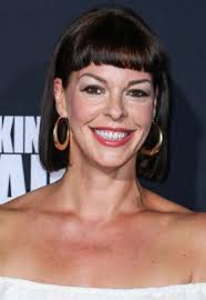 Pollyanna McIntosh ᐈ Biography and Personal Life ✓