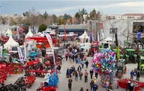 Salon de l'agriculture de tarbes, tarbes. Le 44e Salon De L Agriculture Est Devenu Une Reference Dans La Region Et Attire Plus De 60 000 Visiteurs Dans Une Ambiance Unique Grace Aux Plaisirs Partages Avec Le Monde Paysan Presselib