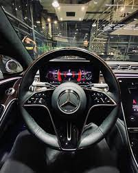 En mathématiques, de nombreux symboles sont employés avec une signification qui n'est pas toujours reprécisée dans les documents qui les emploient. The Return Of The King The New Mercedes Benz S Class More Luxury More Comfort And High Tech Voiture Mercedes Mercedes Voiture