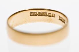 Feb 16, 2021 · 10 karat gold is made up of 41.7% gold and 58.3% alloy. Understanding Markings On Jewelry Lovetoknow