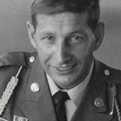 Ron Malott's Instagram, Twitter & Facebook