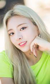Price · kpop itzy photocard self made polaroid guess who lomo card yuna photos 10pcs/set · itzy crazy in love 1st album official photocard yeji lia ryujin . Yuna Itzy Hd Wallpapers For Android Apk Download