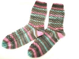Socken jeder art von alltagssocken, anzugsocken und sportsocken über sneaker socken, füßlinge oder zehensocken bis hin zu wollsocken und söckchen können sie hier günstig online kaufen, um ihre. Socken Lineal Zum Ausdrucken Socken Lineal Zum Ausdrucken Schon Ist Die Kleine Aufmerksamkeit Fur Euren Brautigam Am Hochzeitsmorgen Fertig Gambar Lucu Mania
