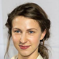 This is my exclusive interview with amazing carlotta von falkenheyn from dark. Carlotta Von Falkenhayn Schauspieler Von Parfum Staffel 1 World Of Games