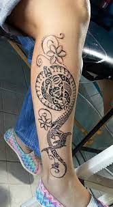 Polynesian tattoos have been extremely popular for a very long time; Maori Feminine Polynesian Tattoos Women Tattoos Maori Tattoo