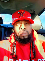 Can someone make me handsome🤣