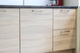 Livré avec coulisses et cales pour il agrémentera l'intérieur de vos tiroirs et vous permettra de ranger aisément vos ustensiles de cuisine hauteur 55mm profondeur 471mm. Cuisine Equipee Le Grand Retour Des Meubles En Bois