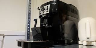 You have to take the machine first from the power. Delonghi Magnifica S Ecam 22 110 B Review 2021 Update