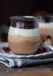 Triple Chocolate Mousse Crumble Mit Nougat Schoko Dessert Dessert Im Glas Einfach Einfacher Nachtisch