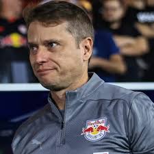 Fernando Seabra tem 11 problemas antes de Vasco x Bragantino