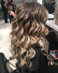 Welche frisur auf dem abschlussball? Hair Curls For Prom Prom For Hair Curls Curls Curls Abschlussballfrisuren Lange Lockige Haare Frisur Lange Haare Locken