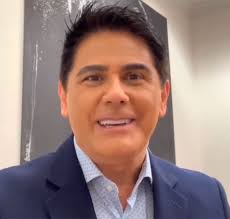 Sobre as férias em família, o apresentador contou que é algo muito importante, pois eles podem ficar 24h juntos, diferente do. Cesar Filho Recebe Alta Do Hospital E Fala Sobre Estado De Saude Melhorando A Cada Dia Estrelando